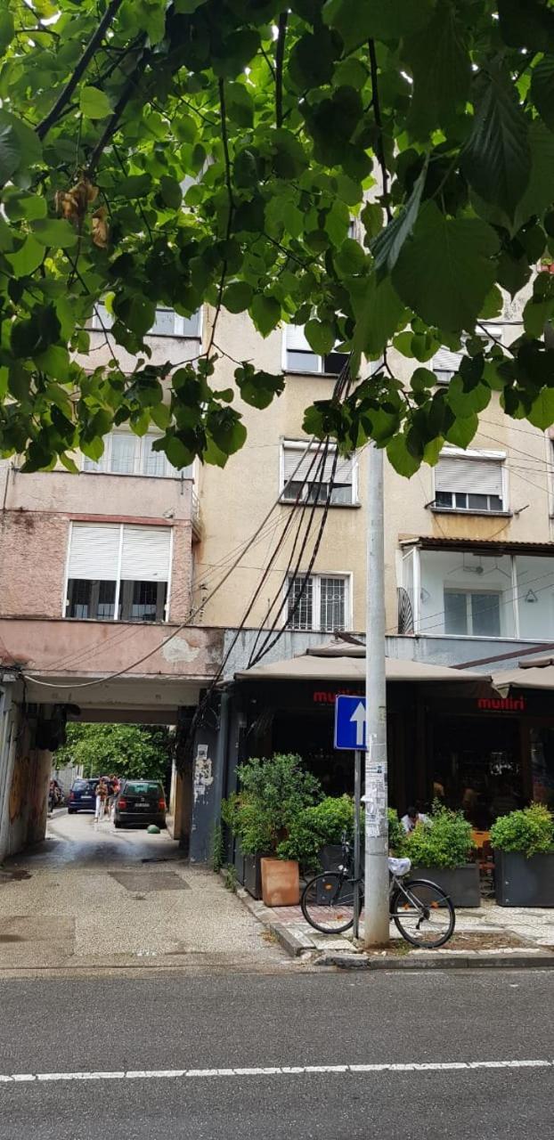 Alle'S M Shyri Studio Apartment Tiranë Luaran gambar