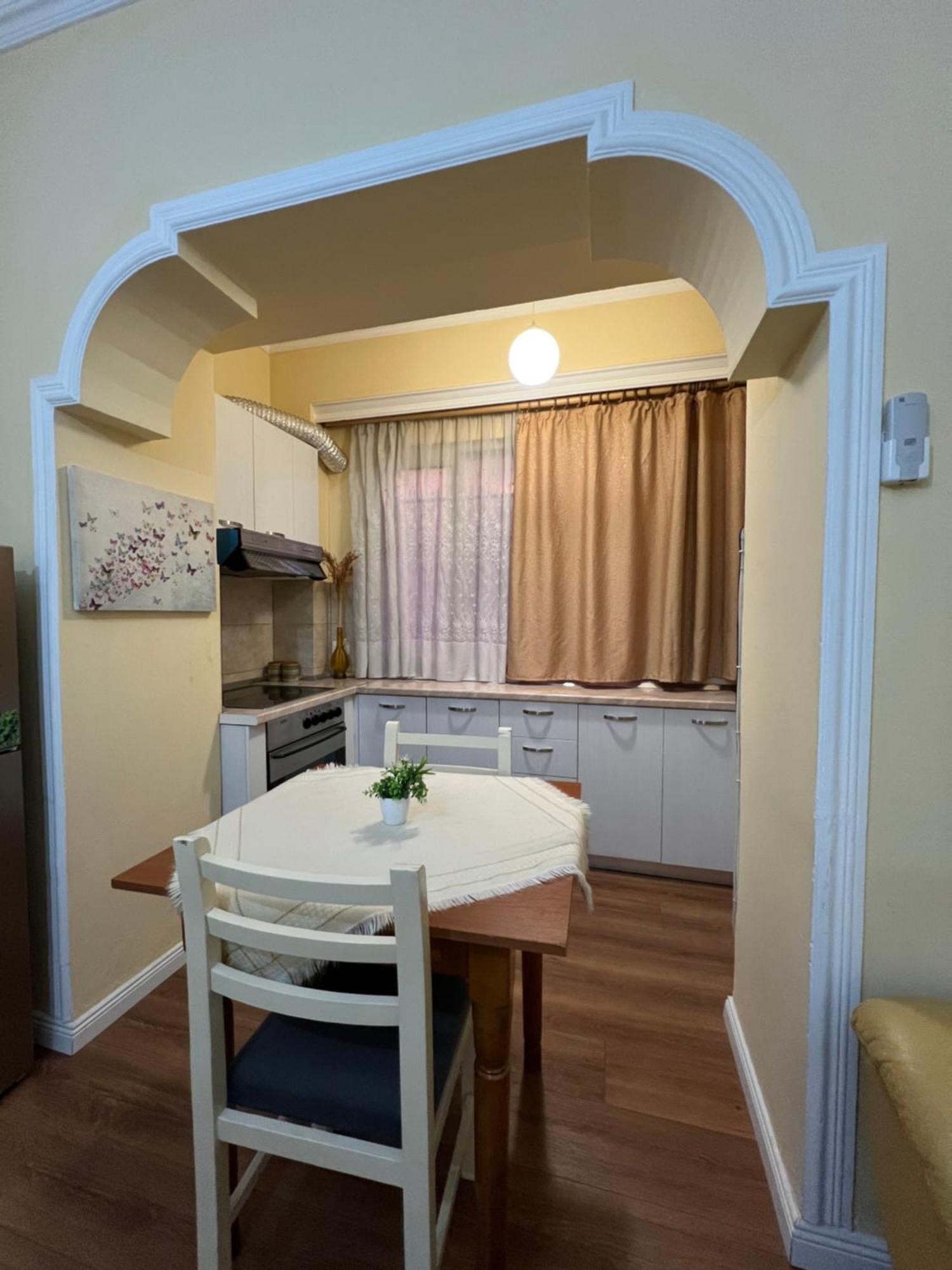 Alle'S M Shyri Studio Apartment Tiranë Luaran gambar