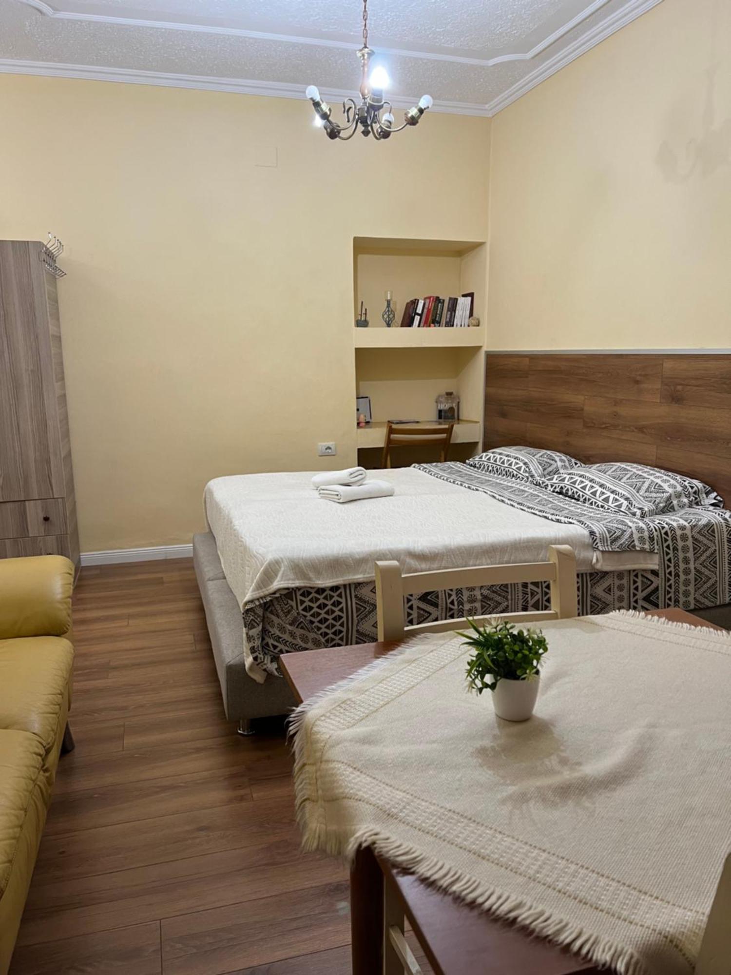 Alle'S M Shyri Studio Apartment Tiranë Luaran gambar