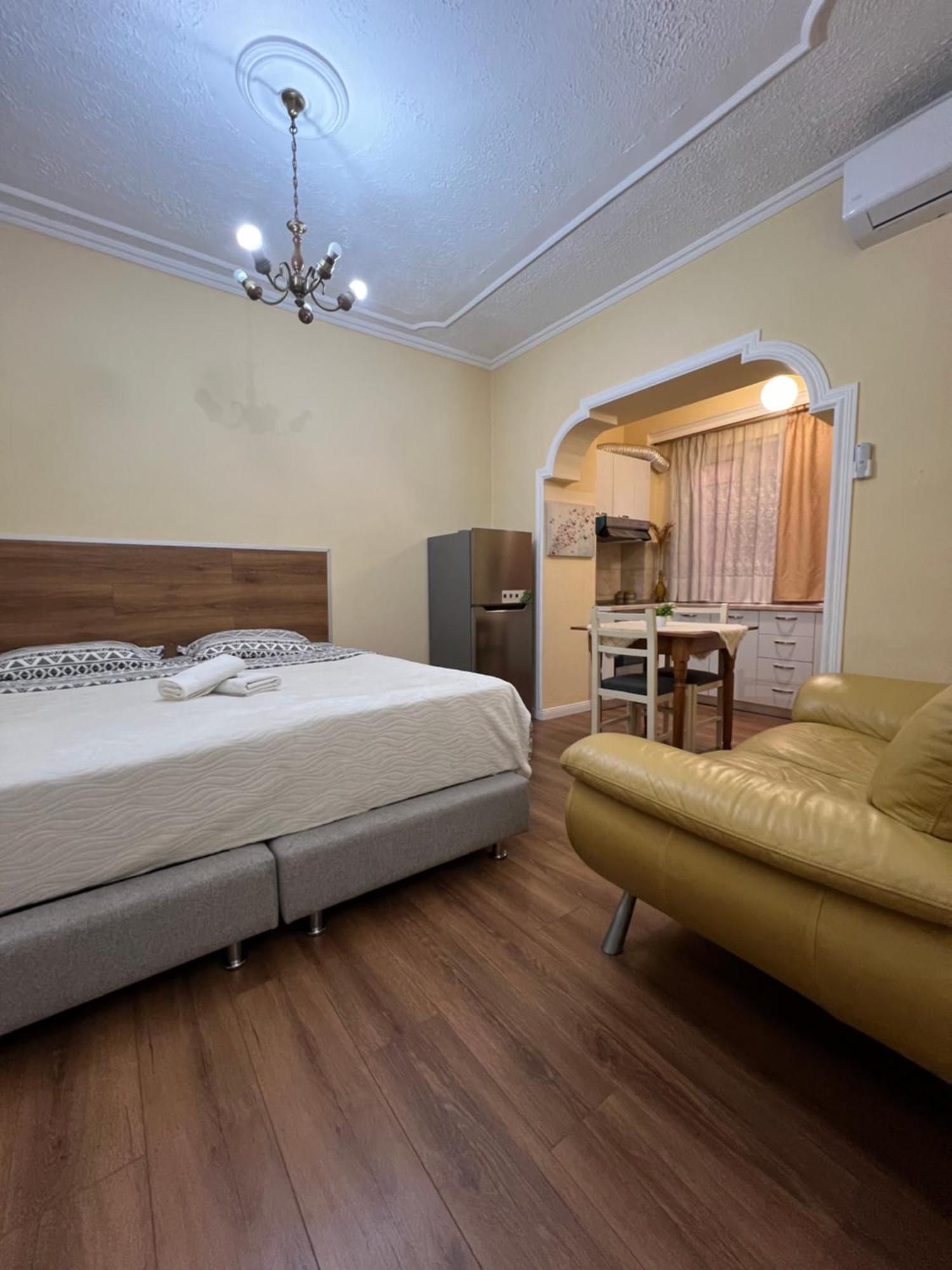 Alle'S M Shyri Studio Apartment Tiranë Luaran gambar